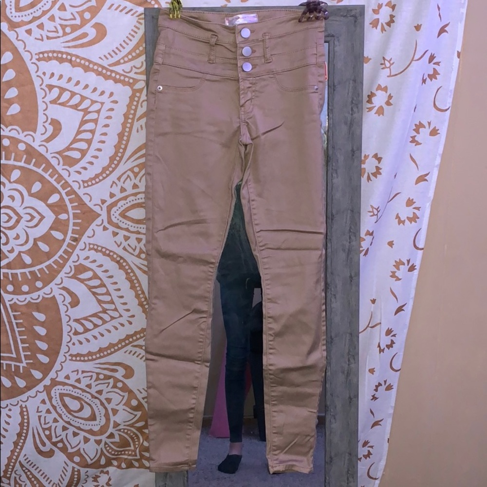 khakis.